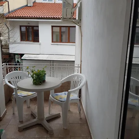 Megi Апартамент
